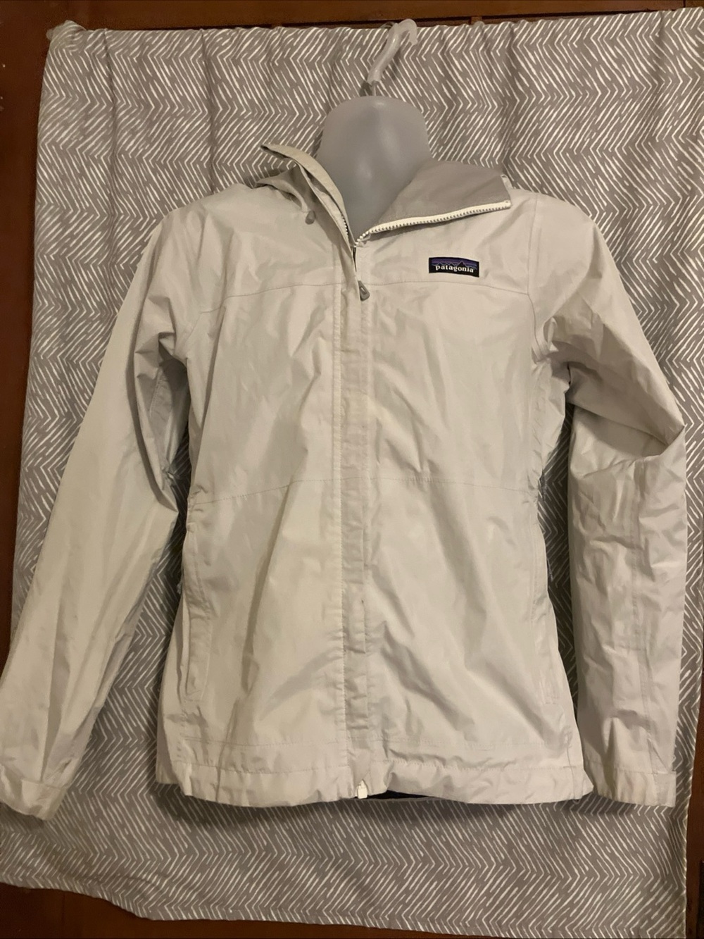 Women's PATAGONIA Torrentshell  Small Raincoat Jacket